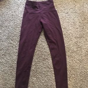 Attention maroon leggings